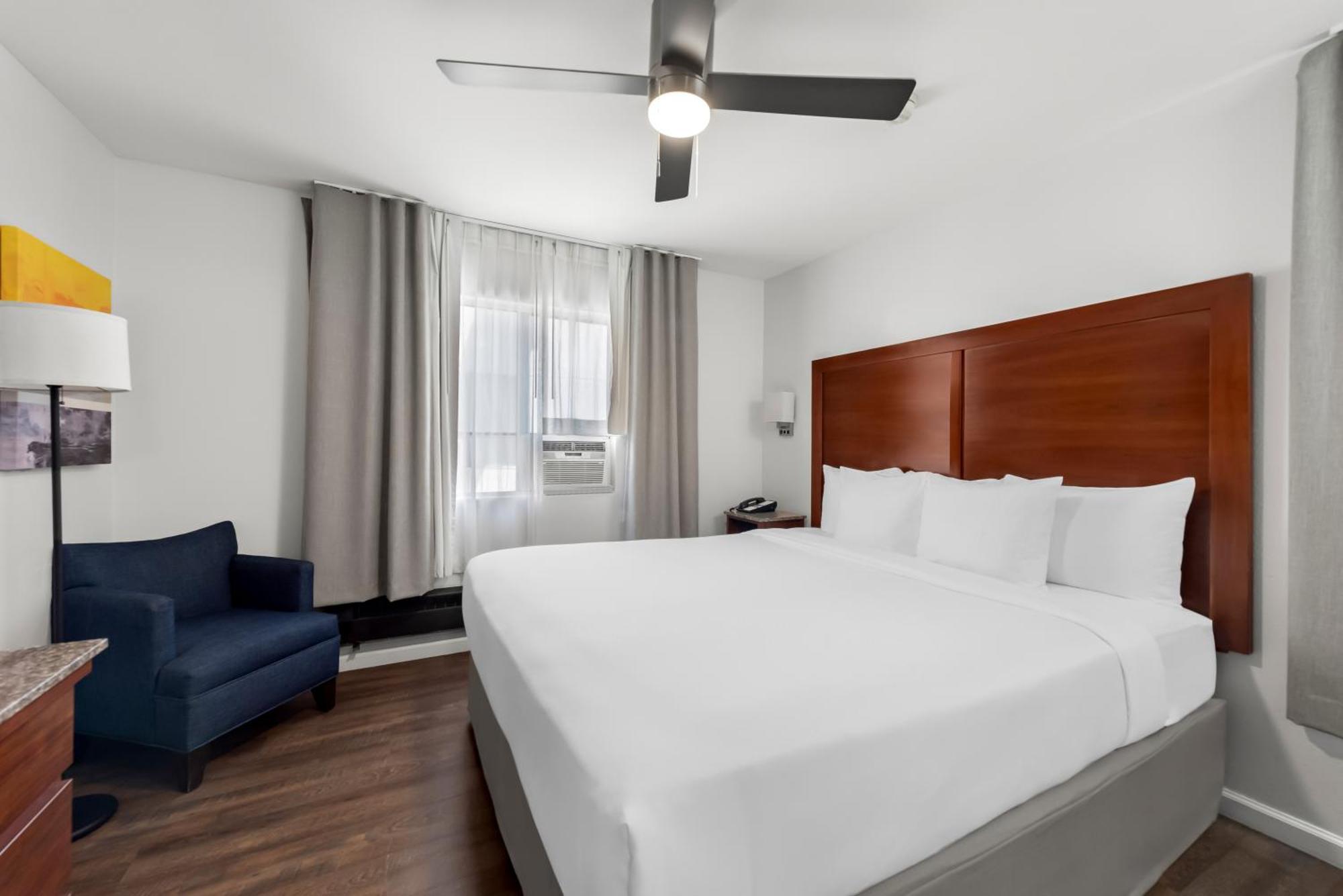 Comfort Gaslamp Convention Center 3*